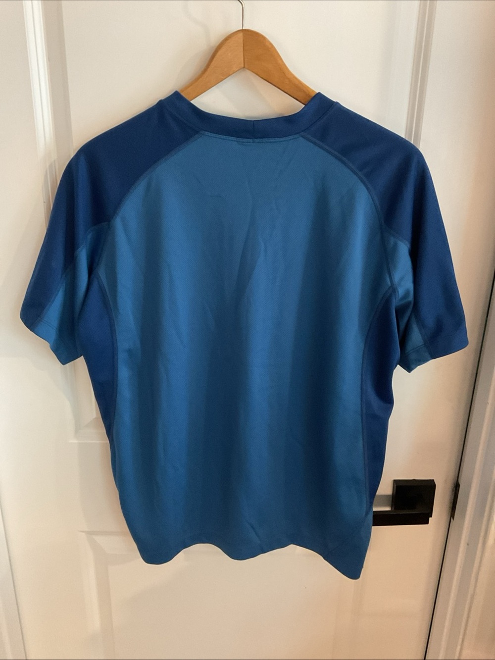 Patagonia - Blue Short Sleeve Athletic Tee - Men’s Size Large - Picture 4 of 11